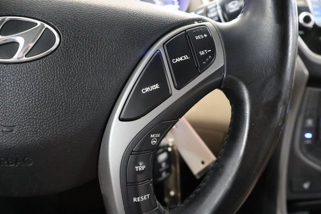 Used 2014 Hyundai Elantra Limited FWD image 18