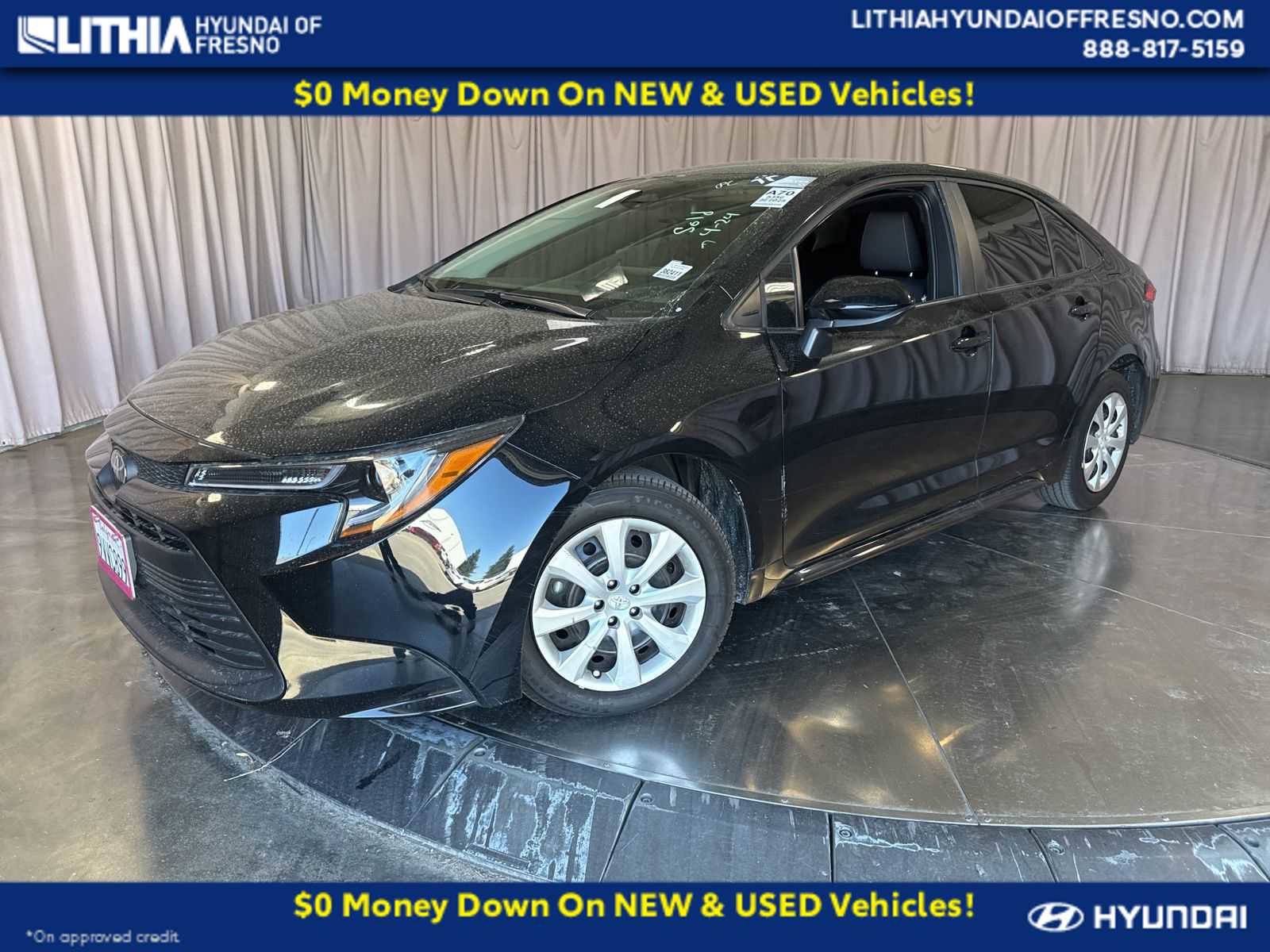 Used 2025 Toyota Corolla LE FWD image 1