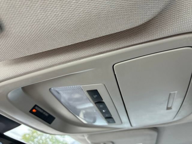 Used 2017 GMC Canyon SLE AWD/4WD image 16