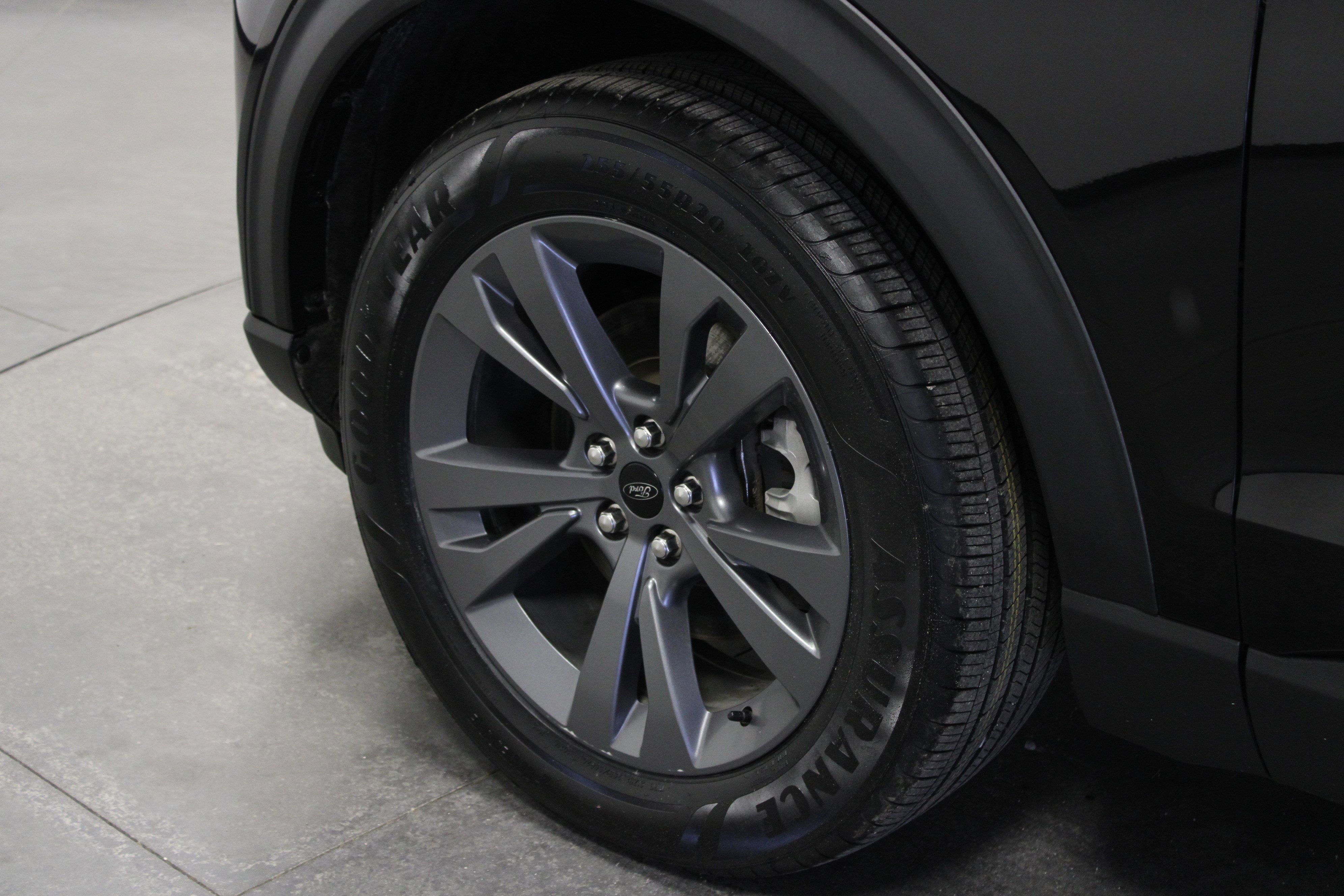 Used 2023 Ford Explorer XLT w/ Equipment Group 202A image 10