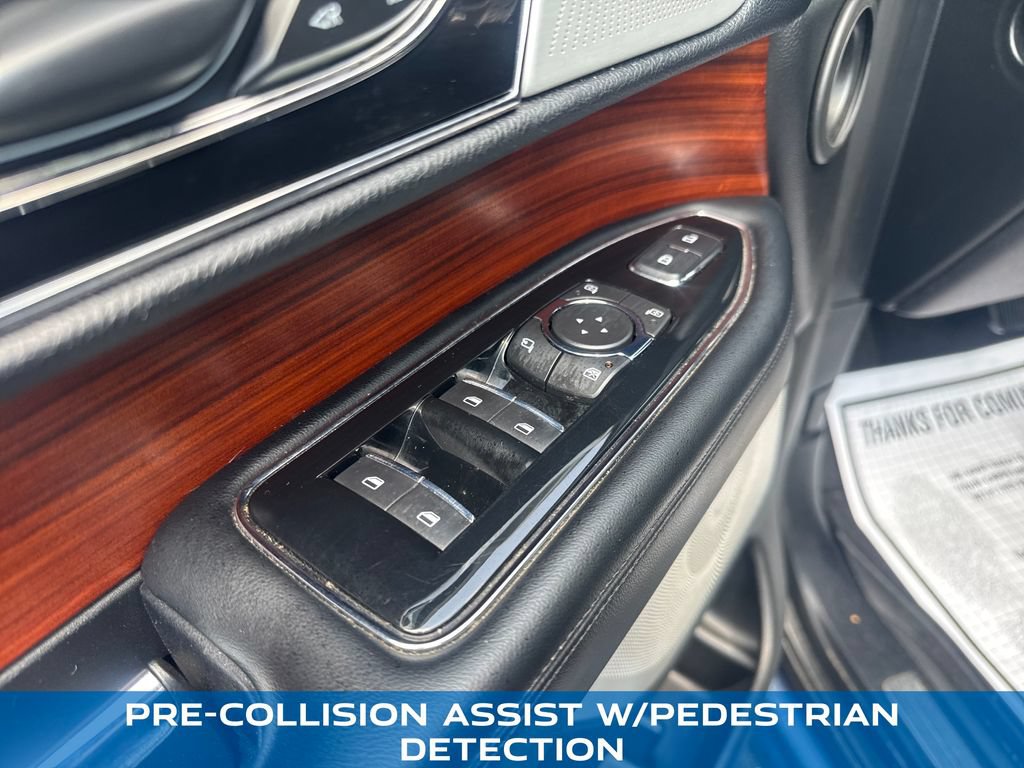 Used 2018 Lincoln Navigator Reserve w/ Technology Package AWD/4WD image 11