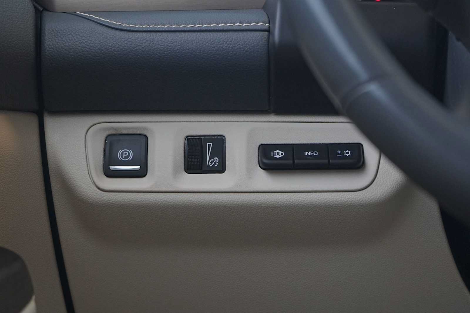 Used 2023 GMC Acadia Denali FWD image 22