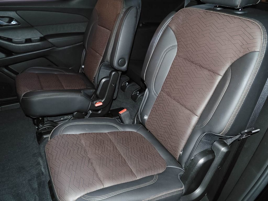 Certified 2023 Chevrolet Traverse High Country image 27
