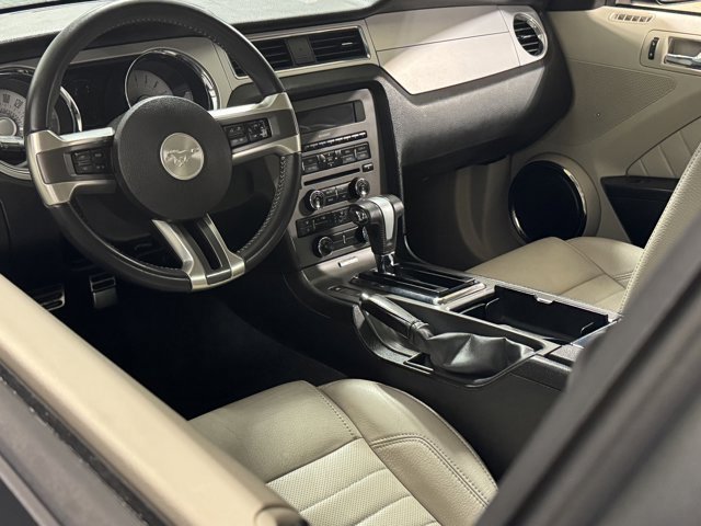 Used 2011 Ford Mustang Premium w/ 202A Rapid Spec Order Code image 17