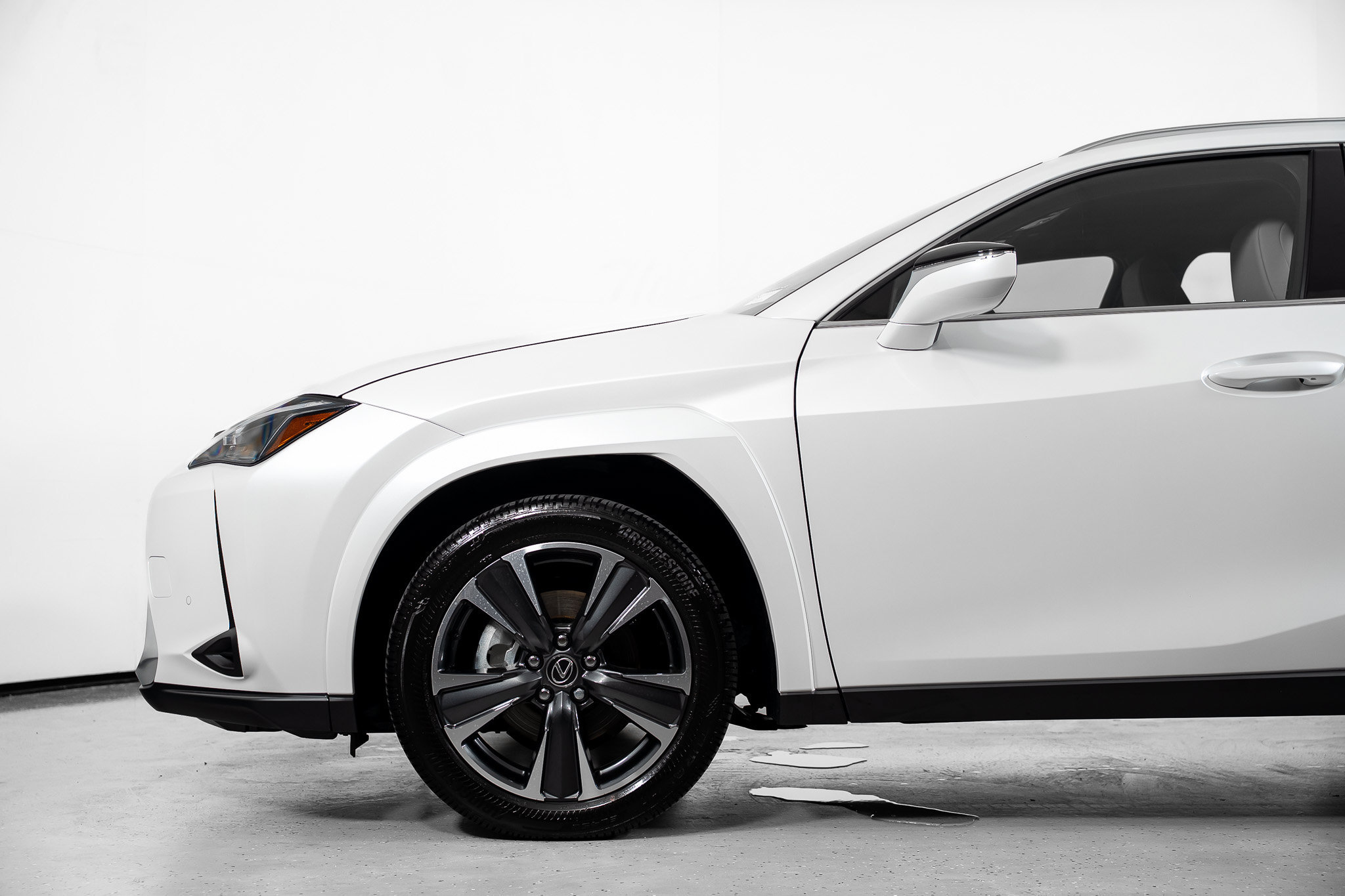 Used 2025 Lexus UX 300h AWD w/ Accessory Package (Z1) image 14