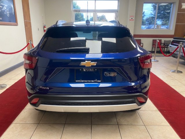 Used 2024 Chevrolet Trax LT w/ Driver Confidence Package image 7