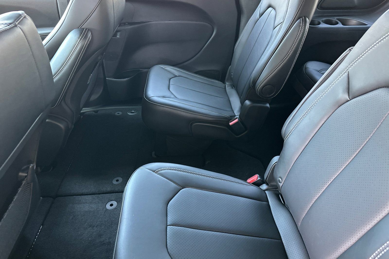 New 2026 Chrysler Voyager LX FWD image 9