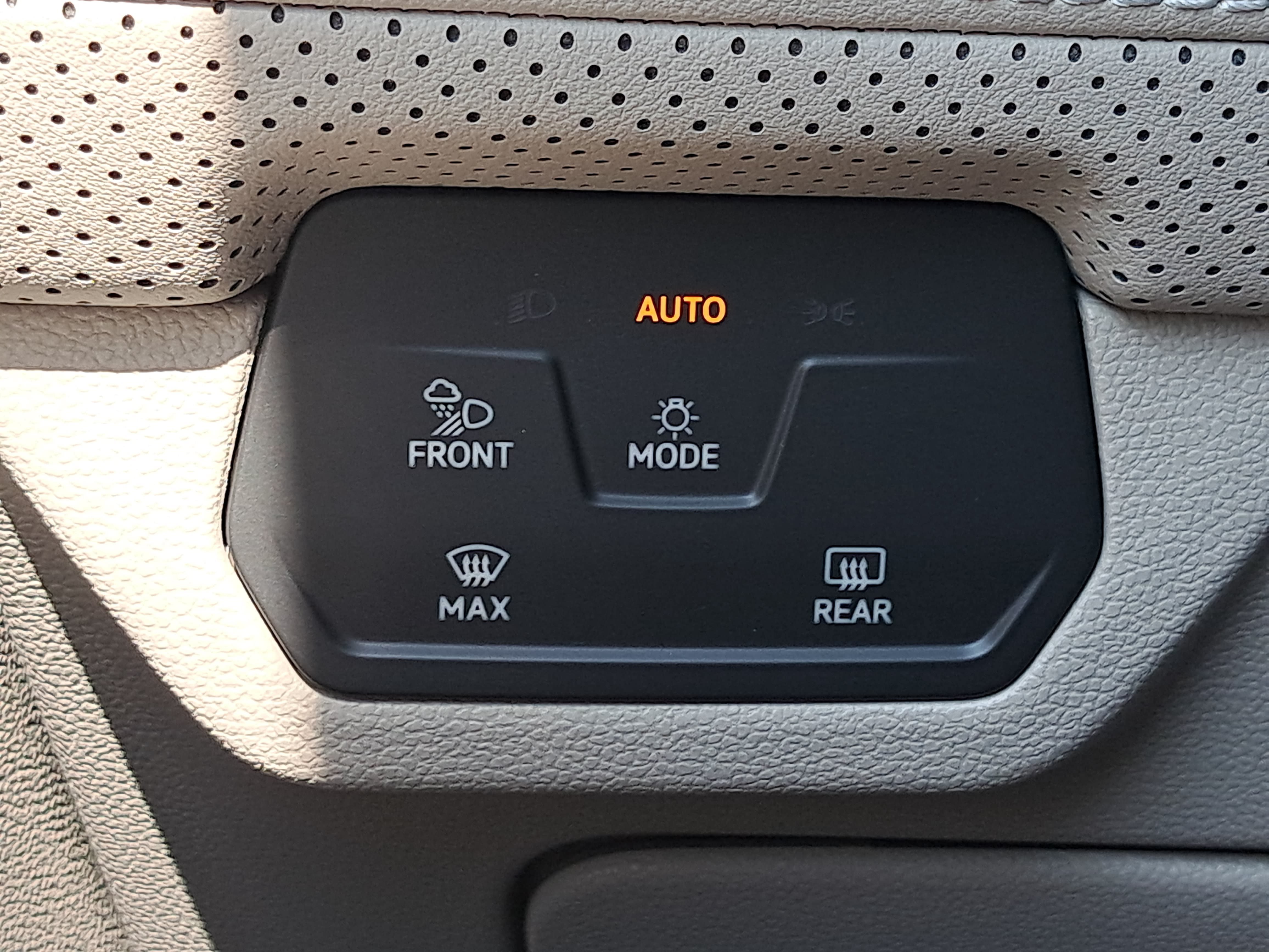 New 2026 Volkswagen Atlas SE FWD image 27