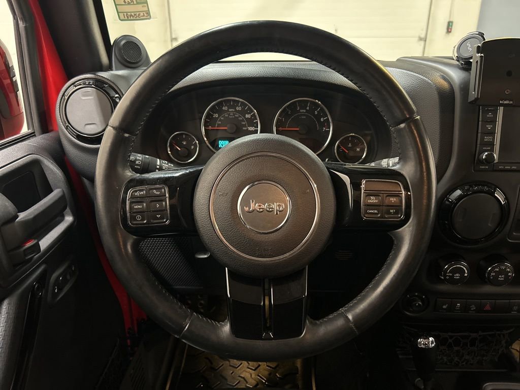 Used 2014 Jeep Wrangler Unlimited Sahara AWD/4WD image 10