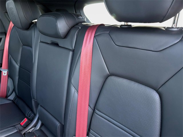 Used 2023 Porsche Cayenne Platinum Edition image 13