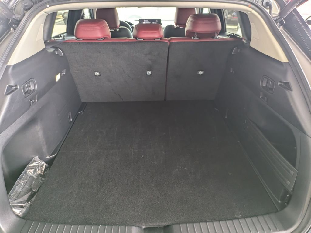 Used 2025 MAZDA CX-50 AWD 2.5 Hybrid w/ Premium Pkg image 28