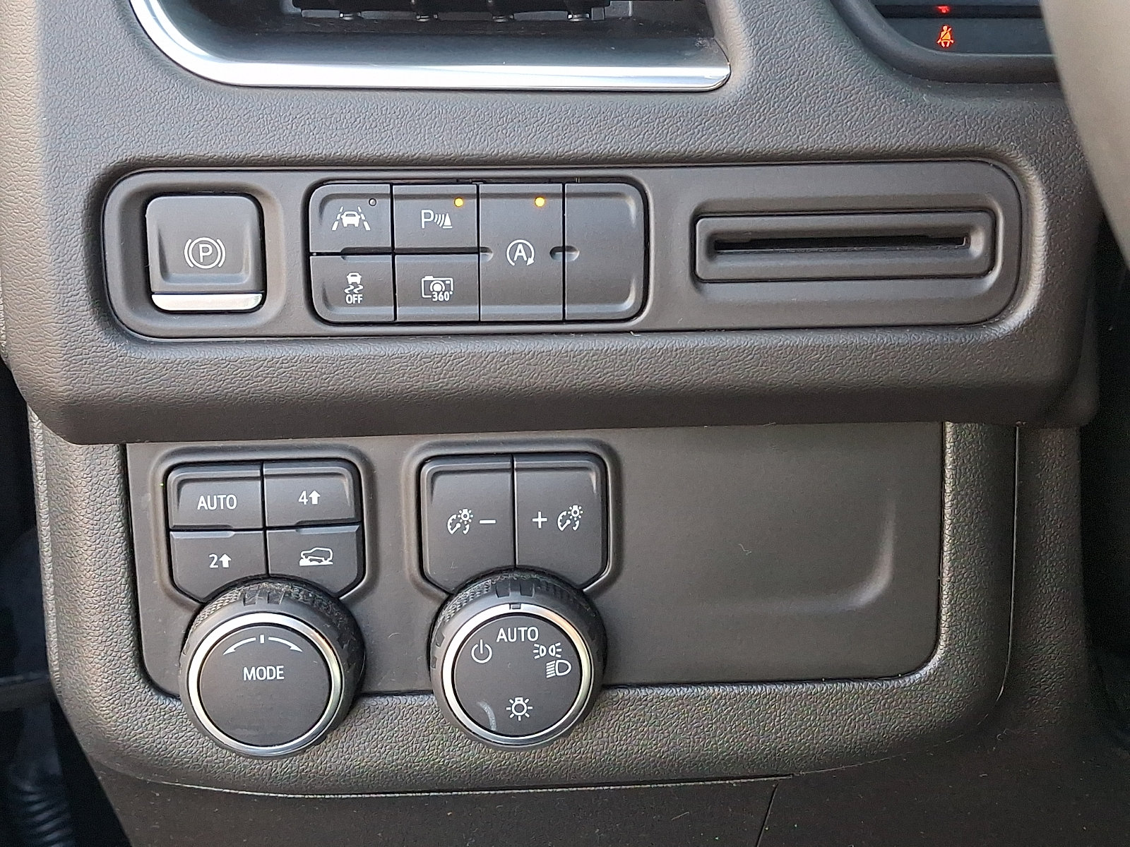 Used 2023 Chevrolet Tahoe RST w/ Sport Performance Package AWD/4WD image 26