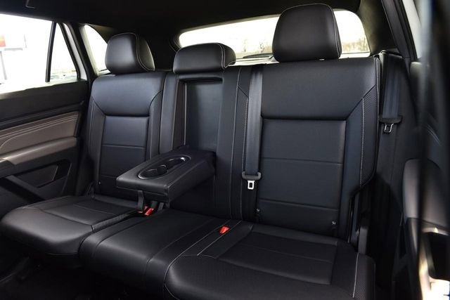 Certified 2023 Volkswagen Atlas Cross Sport SE w/ Panoramic Sunroof Package image 22