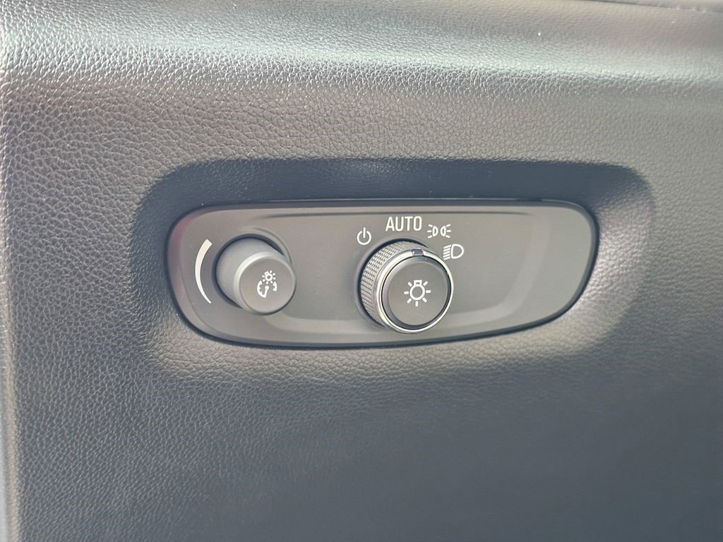 Certified 2023 Chevrolet Traverse Premier image 14