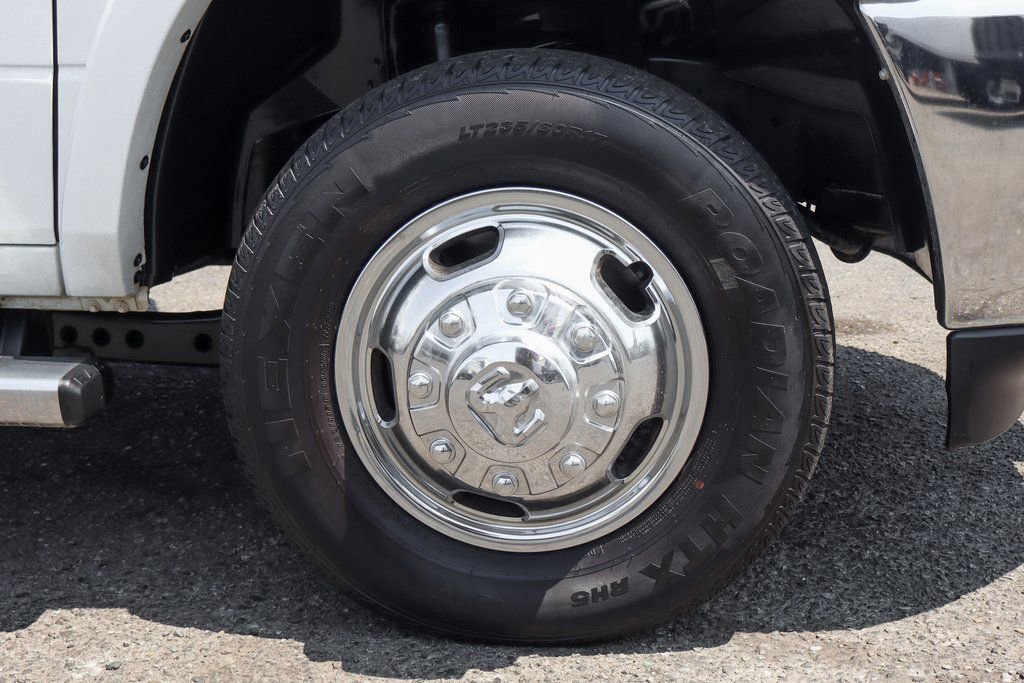 Used 2022 RAM 3500 Tradesman w/ Chrome Appearance Group AWD/4WD image 48