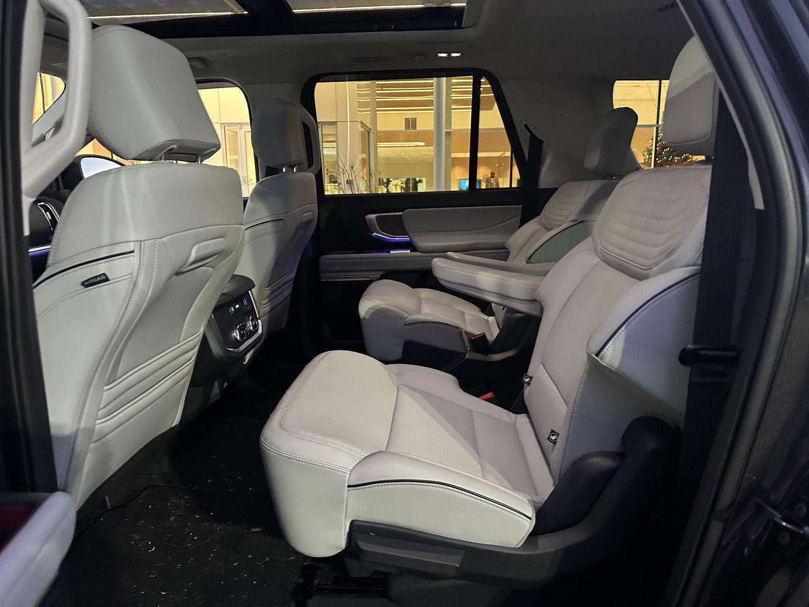 Used 2025 Ford Expedition Max Platinum w/ Platinum Ultimate Package image 24