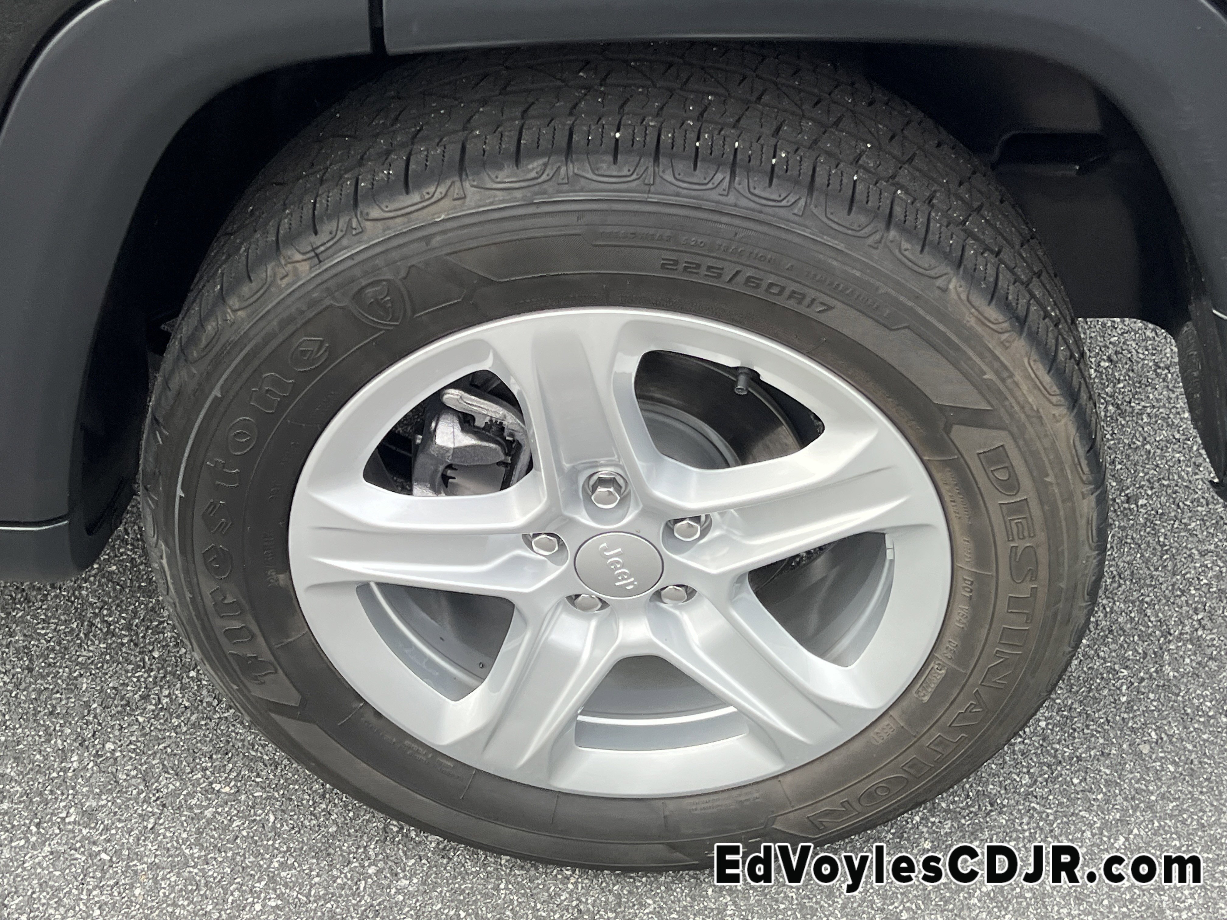 Used 2023 Jeep Compass Sport image 23