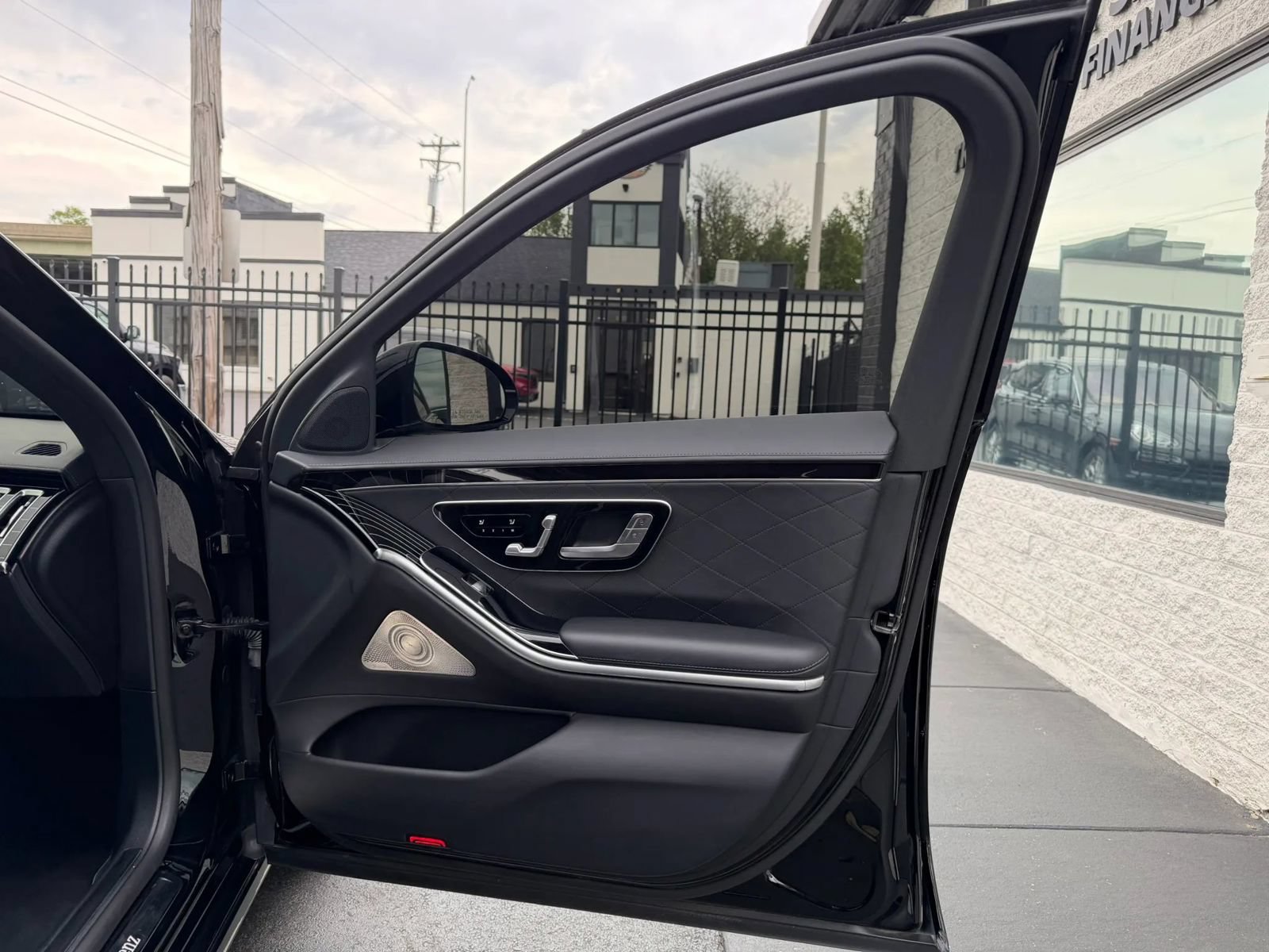 Used 2021 Mercedes-Benz S 580 4MATIC Sedan image 24