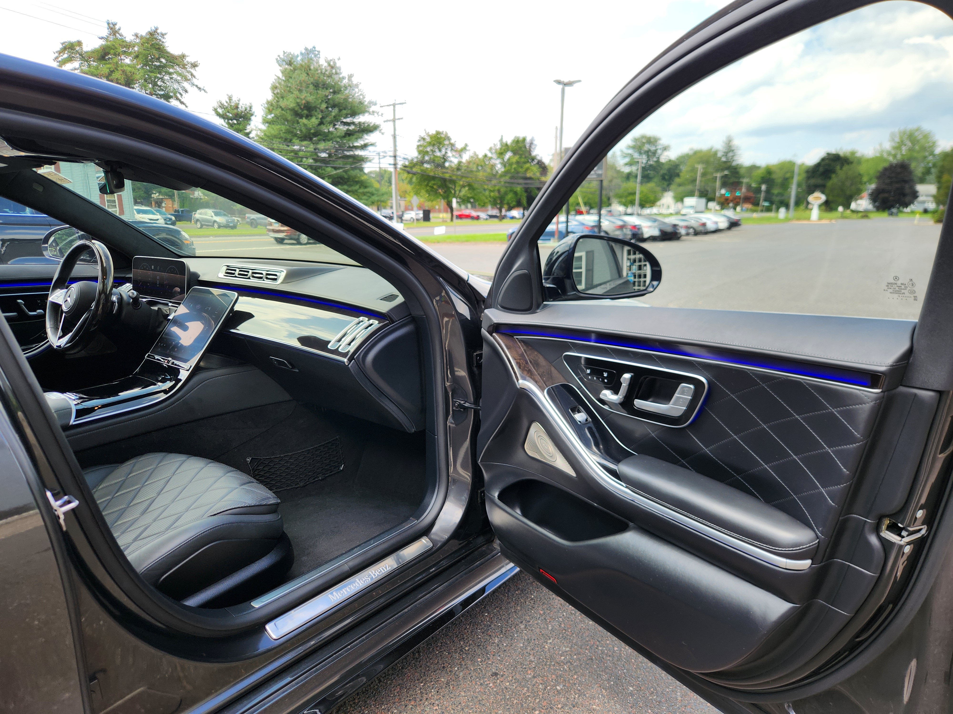 Used 2021 Mercedes-Benz S 580 4MATIC Sedan w/ AMG Line image 37