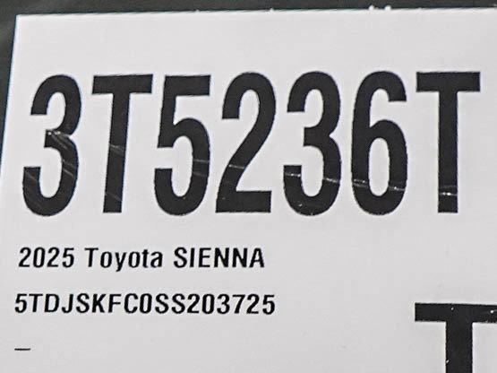 Used 2025 Toyota Sienna XLE w/ XLE Plus Package AWD/4WD image 31