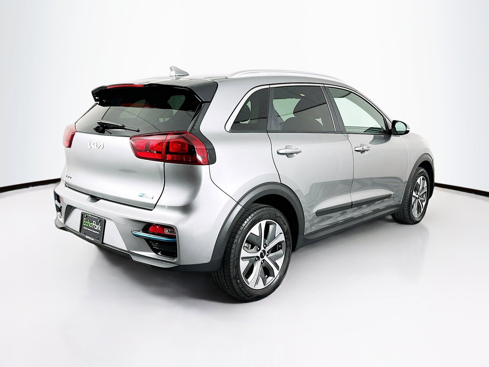 Used 2022 Kia Niro EX image 9
