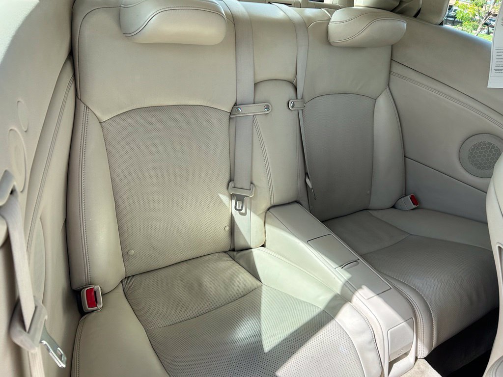Used 2010 Lexus IS 350C w/ Luxury Pkg RWD image 29