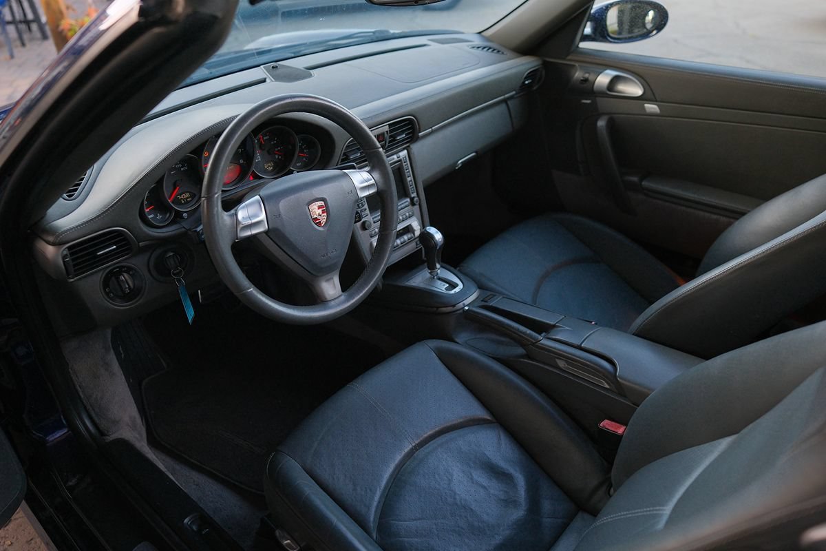 Used 2006 Porsche 911 Carrera RWD image 8
