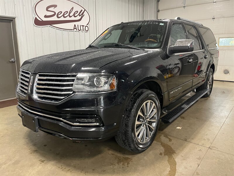 Used 2017 Lincoln Navigator L Select AWD/4WD image 2