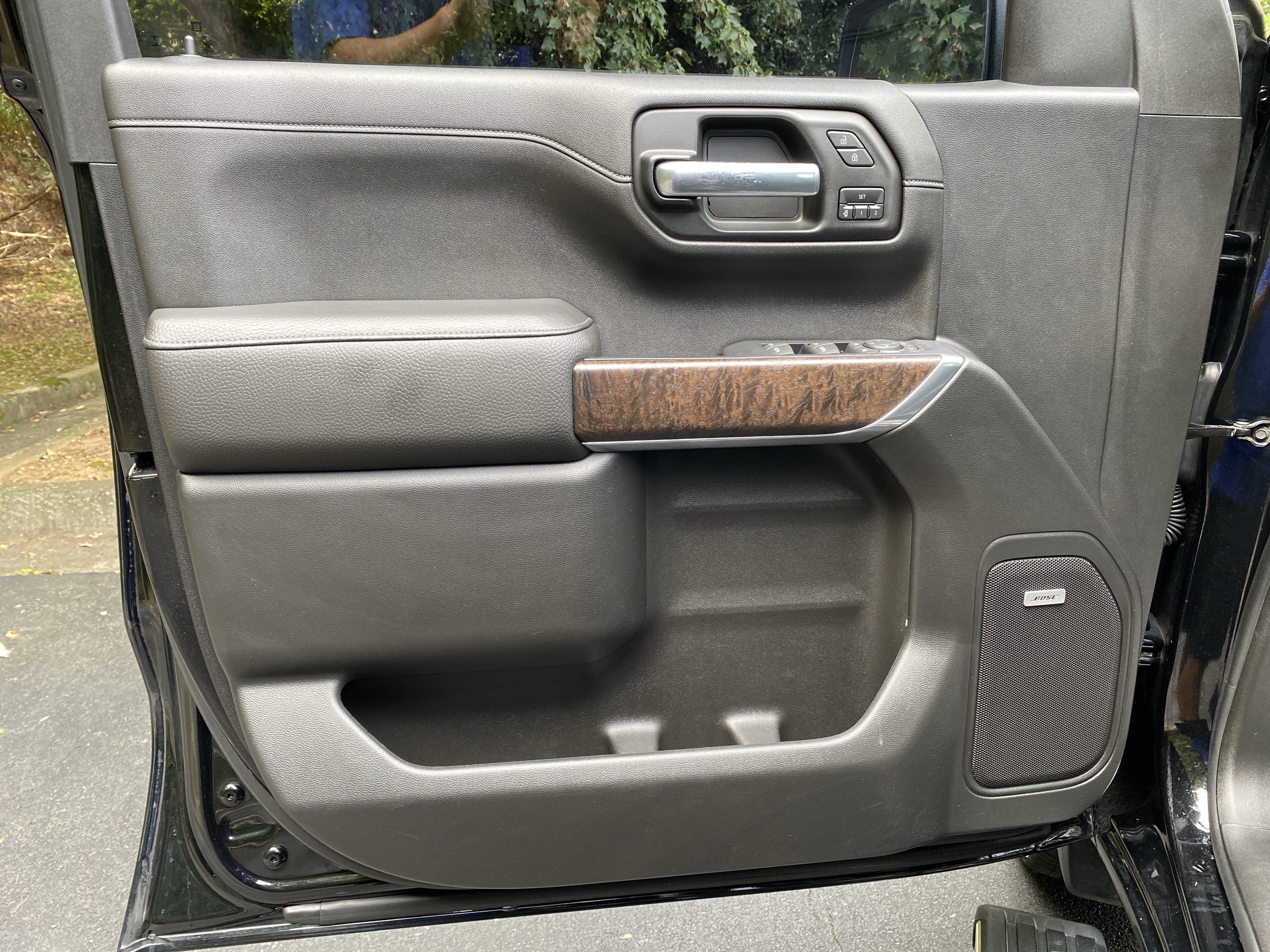 Used 2019 GMC Sierra 1500 Denali w/ Denali Ultimate Package AWD/4WD image 16
