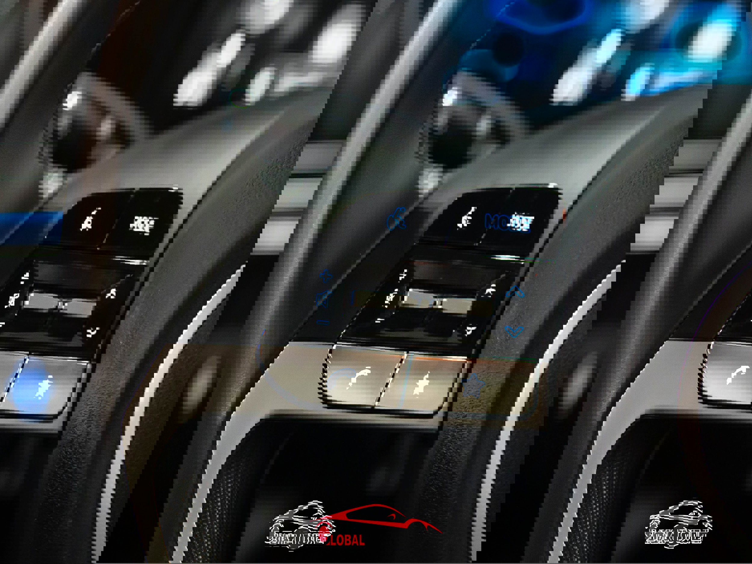 Used 2025 Hyundai Elantra SEL image 24