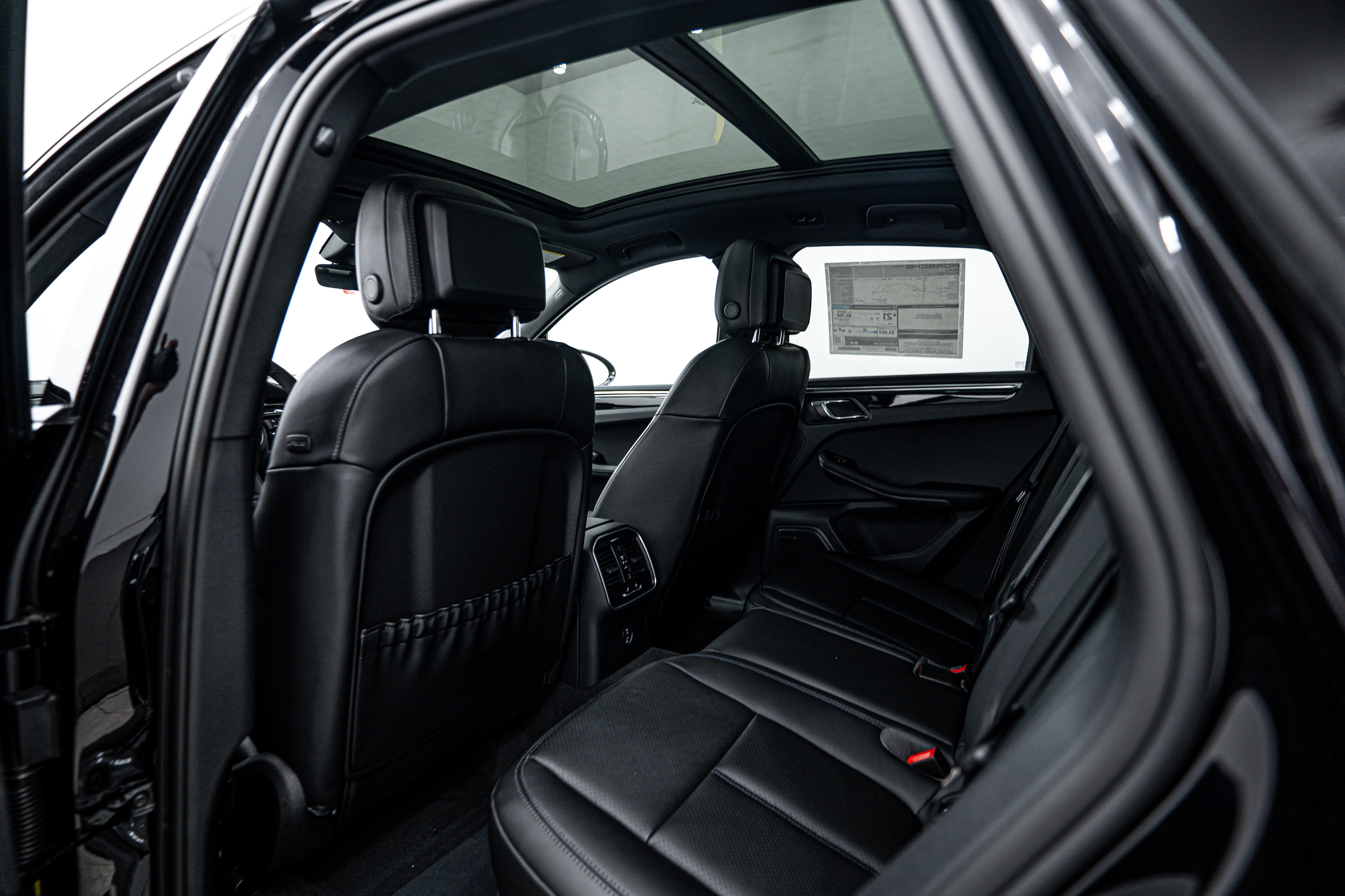 New 2025 Porsche Macan image 22