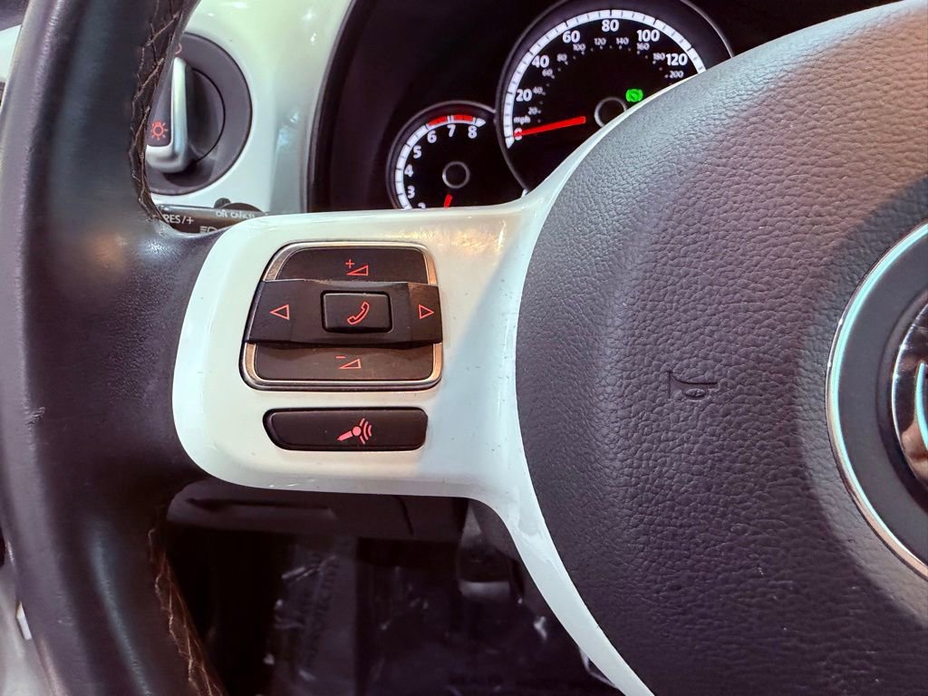 Used 2015 Volkswagen Beetle 1.8T Classic image 15