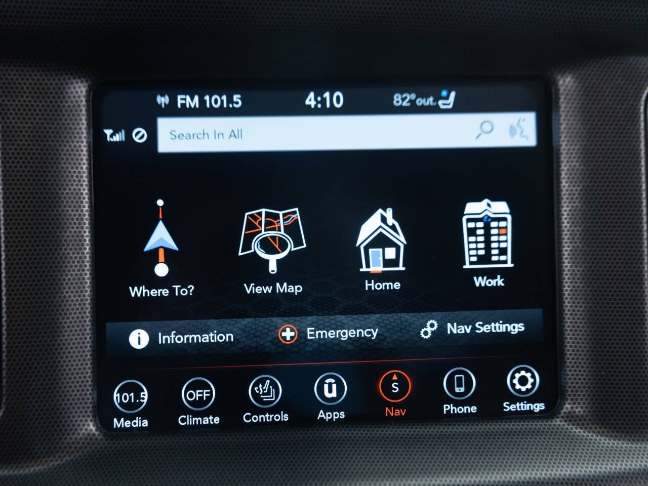 Used 2018 Dodge Charger GT AWD/4WD image 34