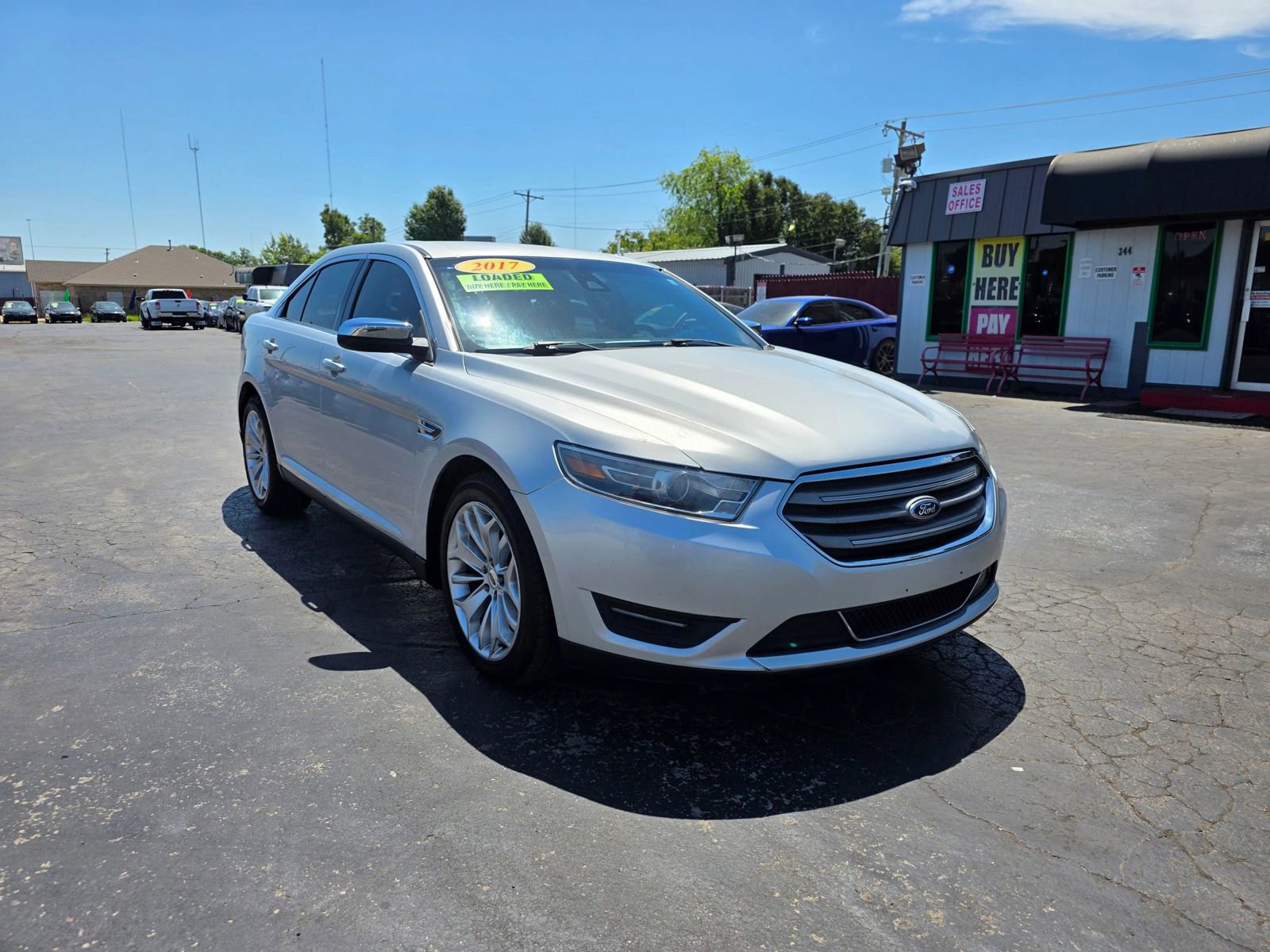 Used 2017 Ford Taurus Limited FWD image 7