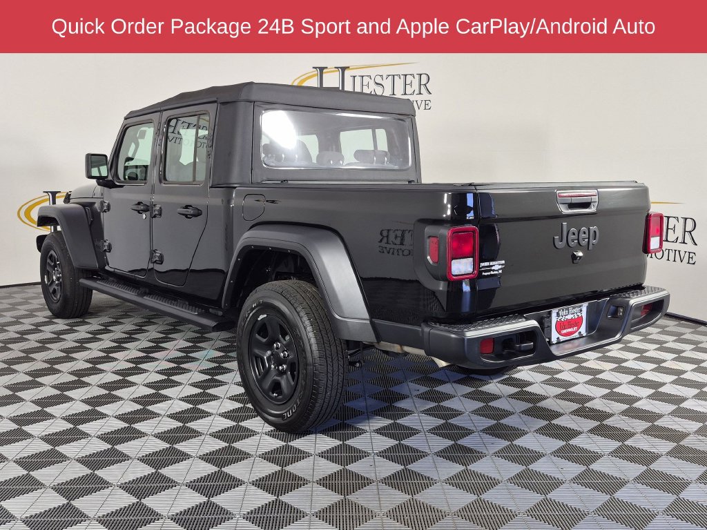 Used 2025 Jeep Gladiator Sport AWD/4WD image 7