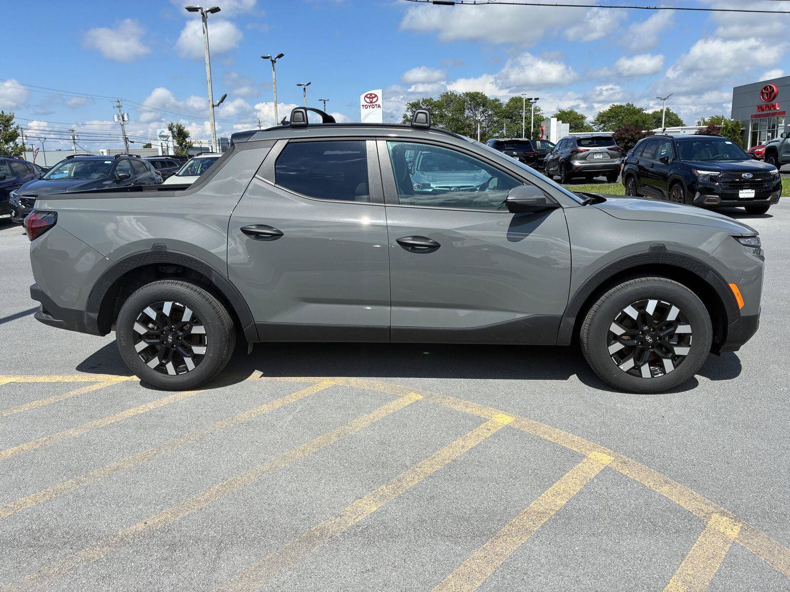 Used 2026 Hyundai Santa Cruz SEL AWD/4WD image 8
