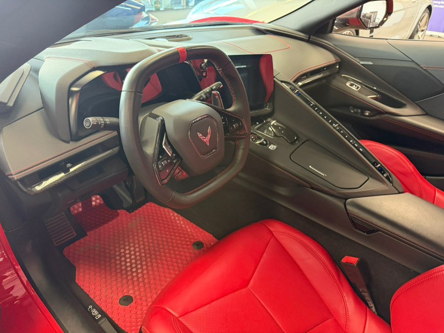 Used 2024 Chevrolet Corvette Stingray Coupe RWD image 31