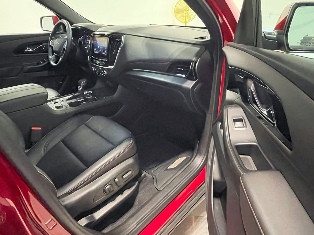 Used 2023 Chevrolet Traverse RS w/ LPO, Floor Liner Package image 36