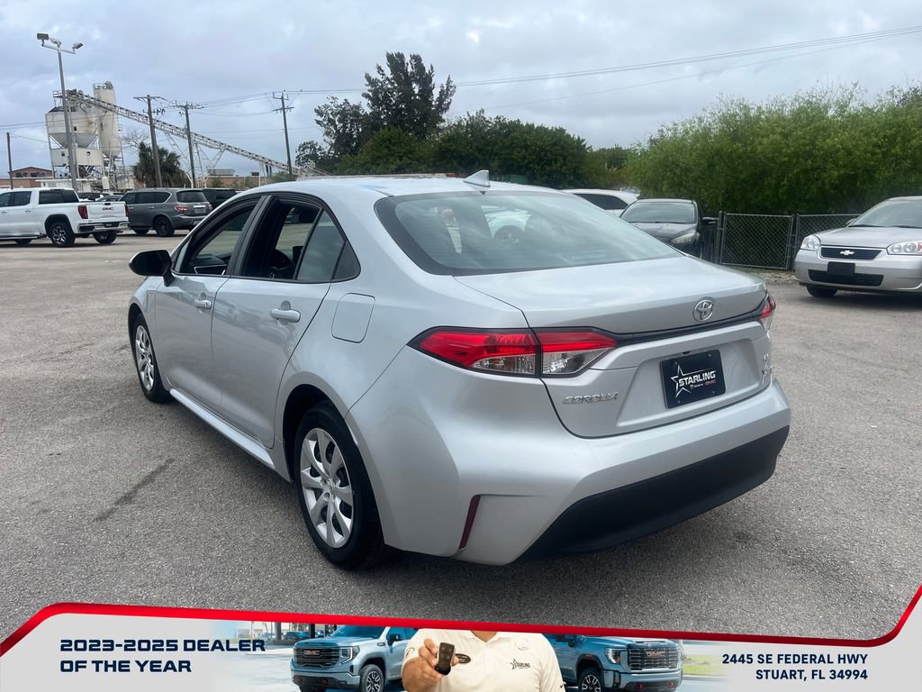 Used 2023 Toyota Corolla LE image 5