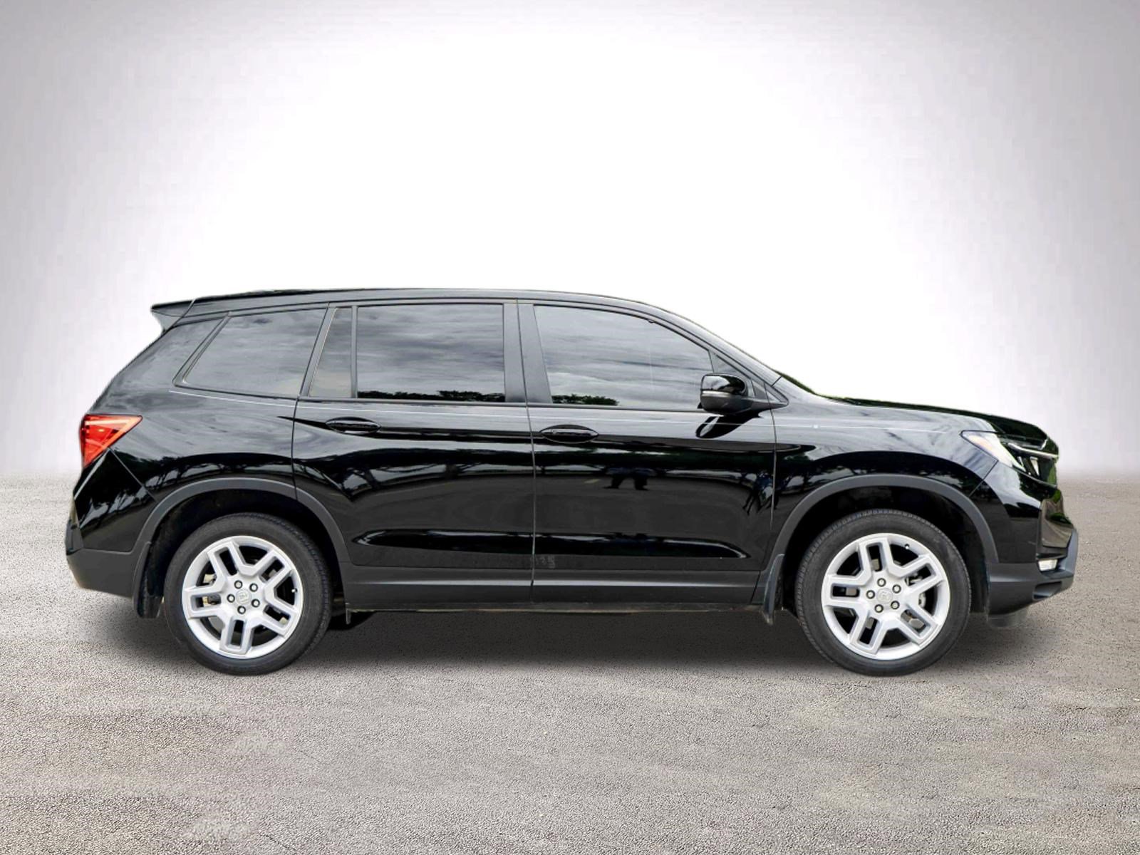 Used 2025 Honda Passport EX-L image 10