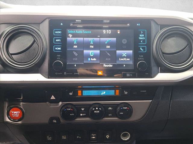 Used 2016 Toyota Tacoma Limited w/ Towing Package image 12