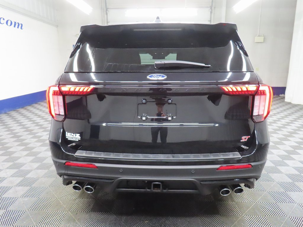 Used 2025 Ford Explorer ST image 33