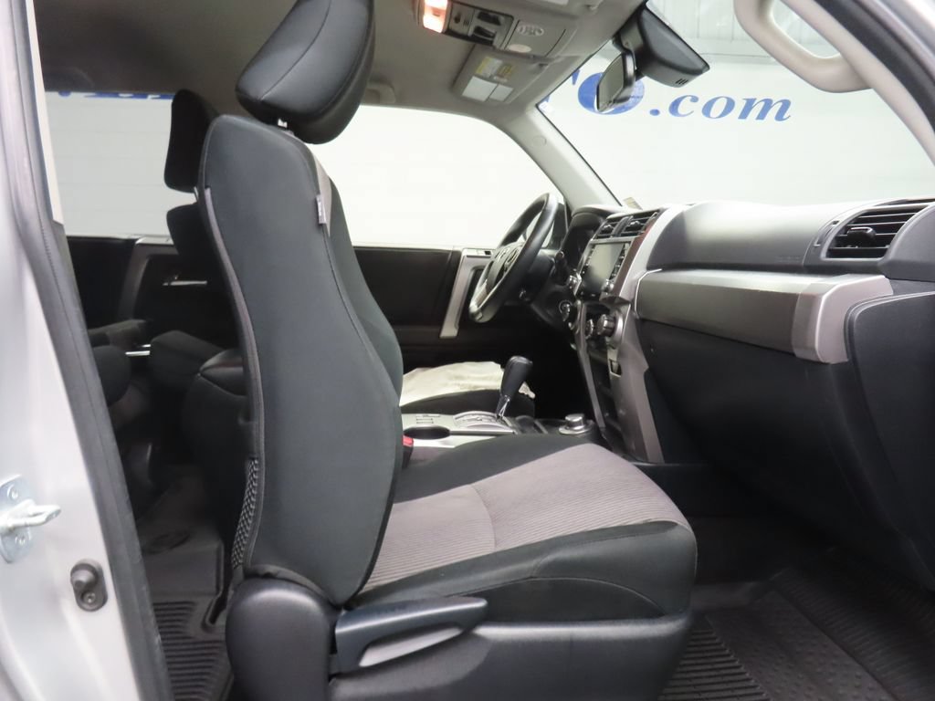 Used 2021 Toyota 4Runner SR5 AWD/4WD image 23
