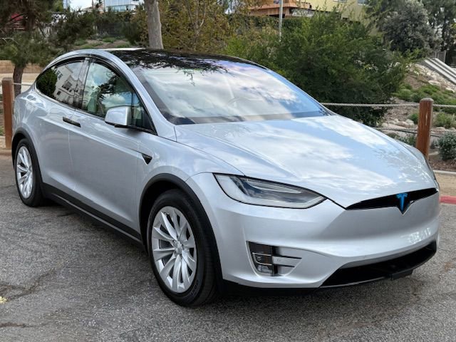 Used 2017 Tesla Model X 75D image 3