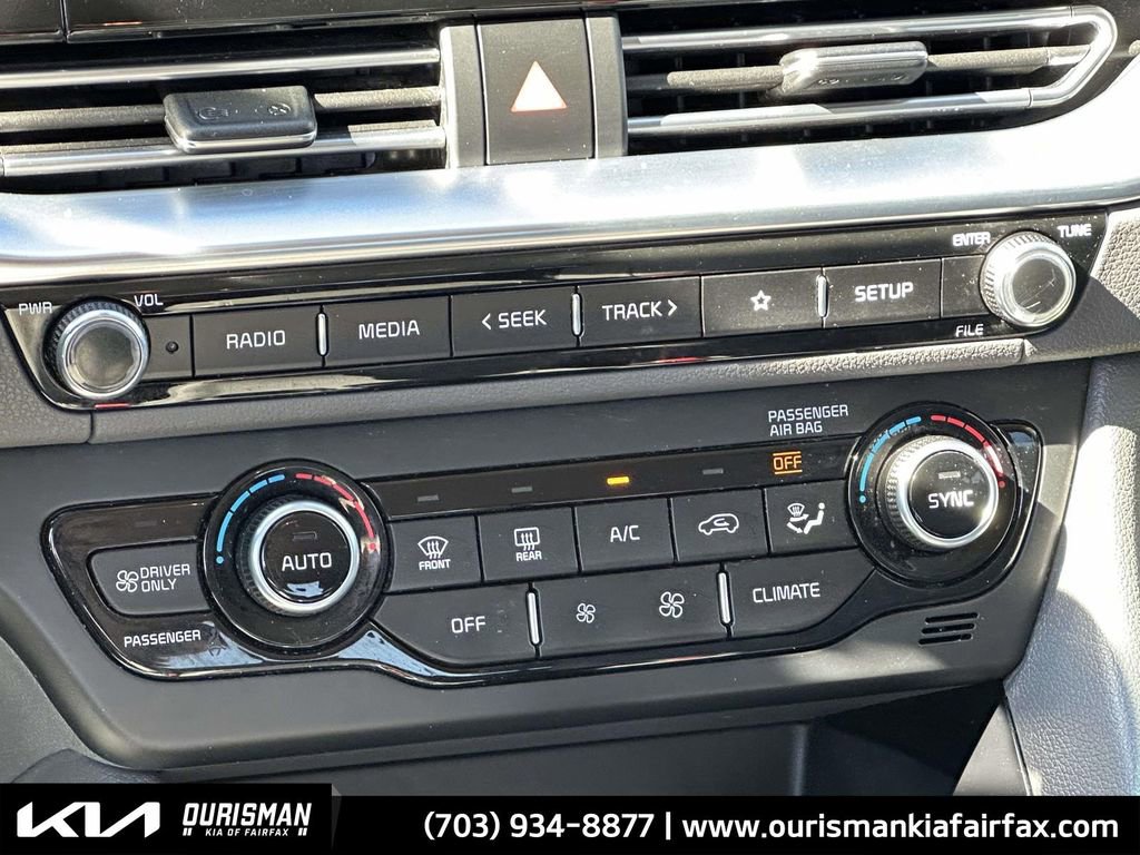 Used 2022 Kia Niro LXS image 6