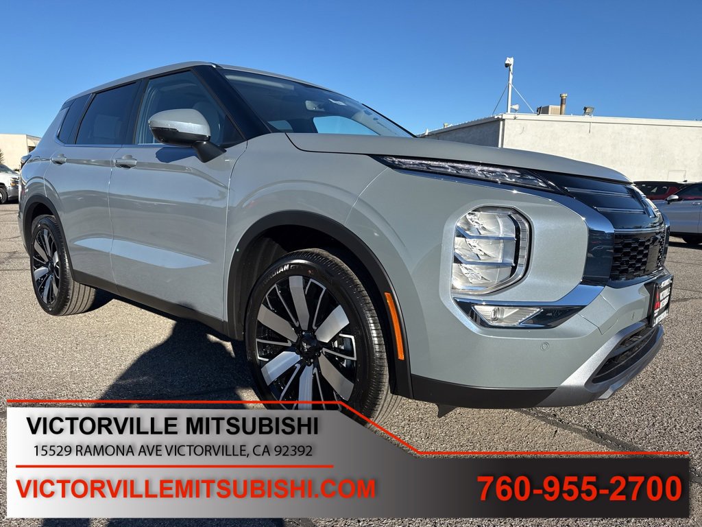 New 2025 Mitsubishi Outlander SE image 1