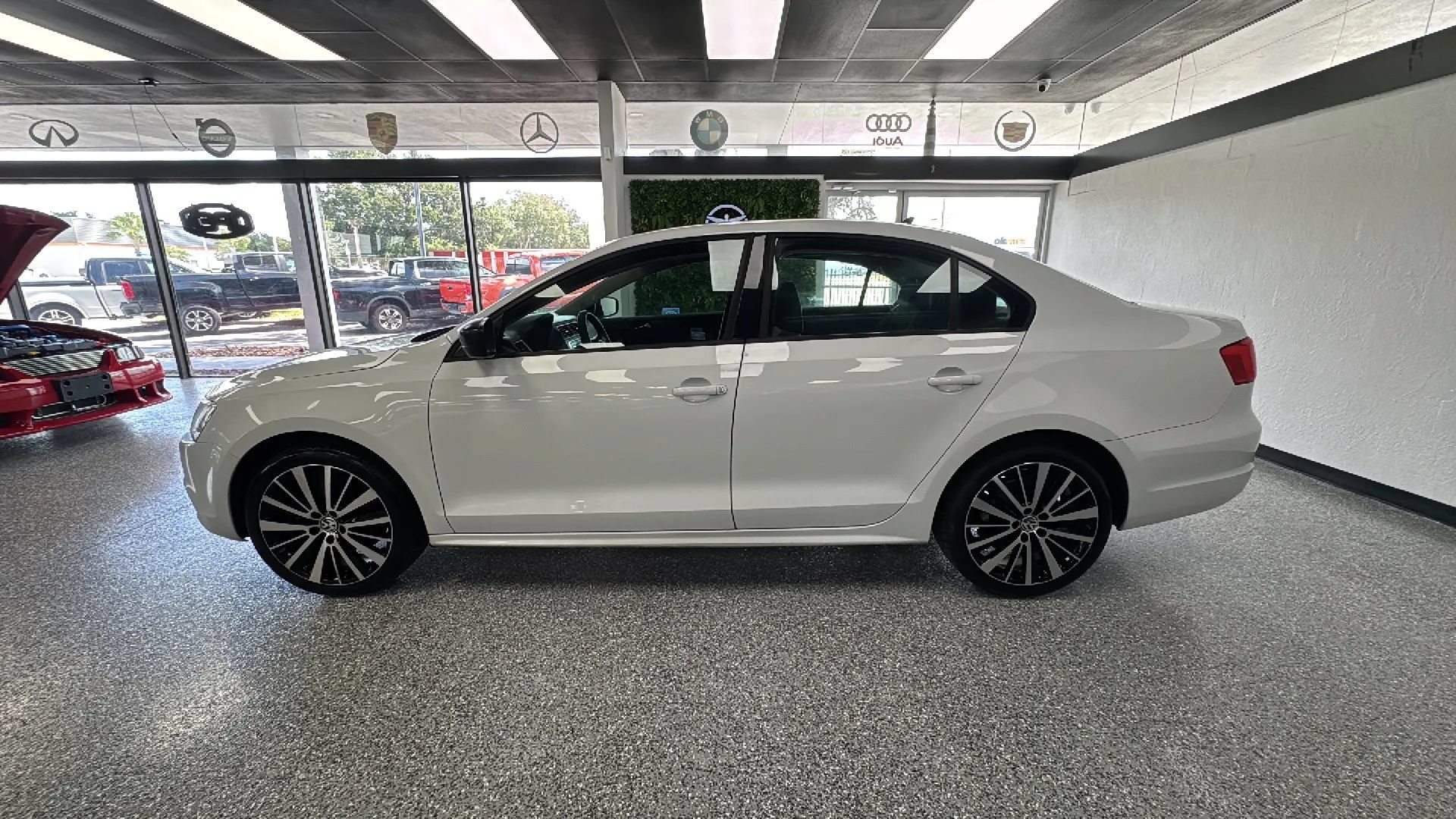 Used 2014 Volkswagen Jetta TDI Value Edition FWD image 2
