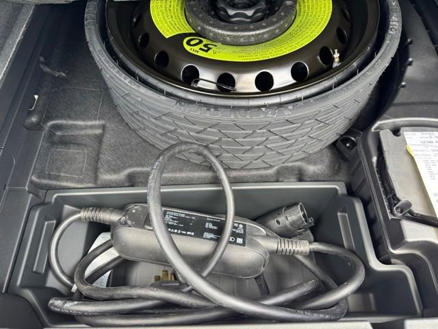 Used 2022 Audi e-tron Premium w/ Convenience Plus Package image 23