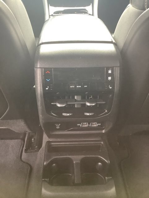 Used 2021 Jeep Grand Cherokee L Limited AWD/4WD image 21