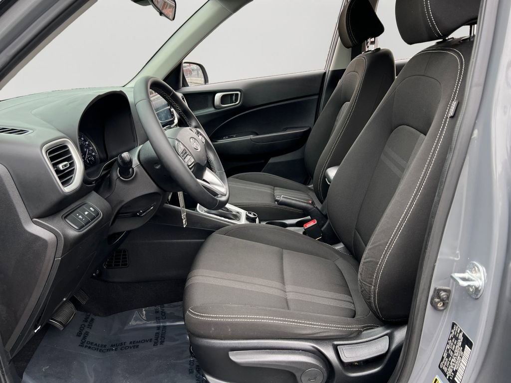 Used 2021 Hyundai Venue SEL image 14